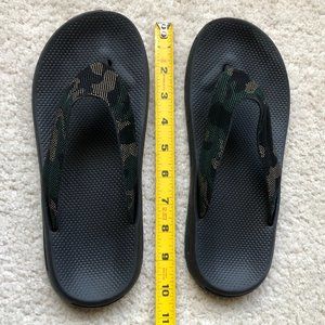Black Flipflops, Boys Size 6-6.5, Black